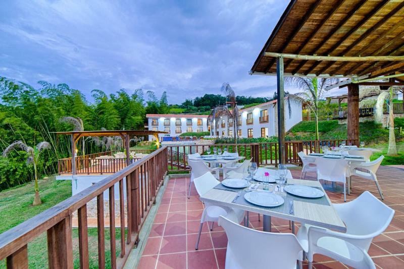 La Huerta Hotel Jiguales ภายนอก รูปภาพ